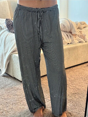 Striped Wide Leg Pants in Black & White Like New